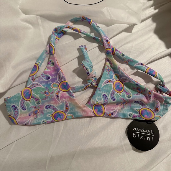 Moana Bikini Top - Picture 1 of 3